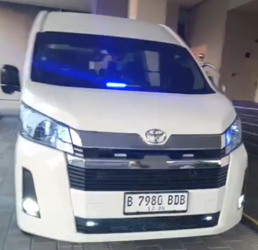 Toyota Hiace Premio